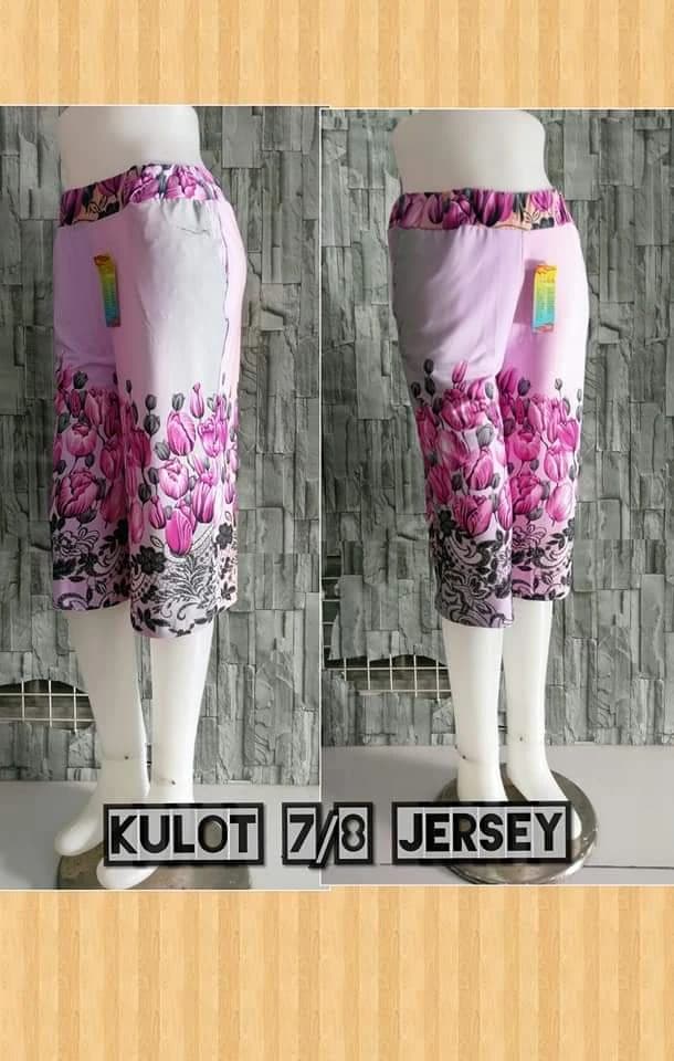 Kulot 7/8 Jersey — Kulot jersey motif bunga, panjang 7/8.